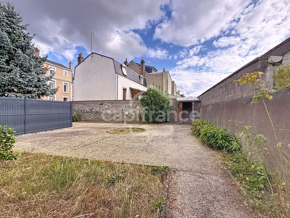 Maison Velpeau à rénover, jardin et accès voiture