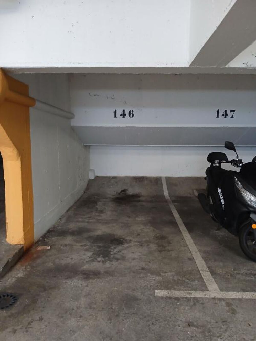 Vente Parking/Garage À VENDRE - Places de parking sécurisées -Vente à l'unité ou en lot Paris 12