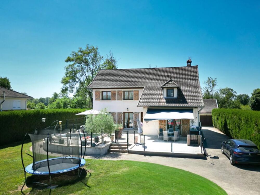 Maison de 6 pièces de 210 m² à Le Bouchage