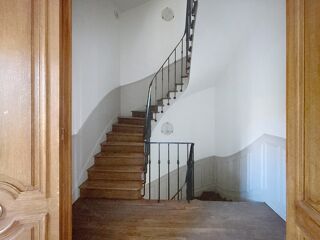  Immeuble � vendre 15 + pi�ces 570 m�