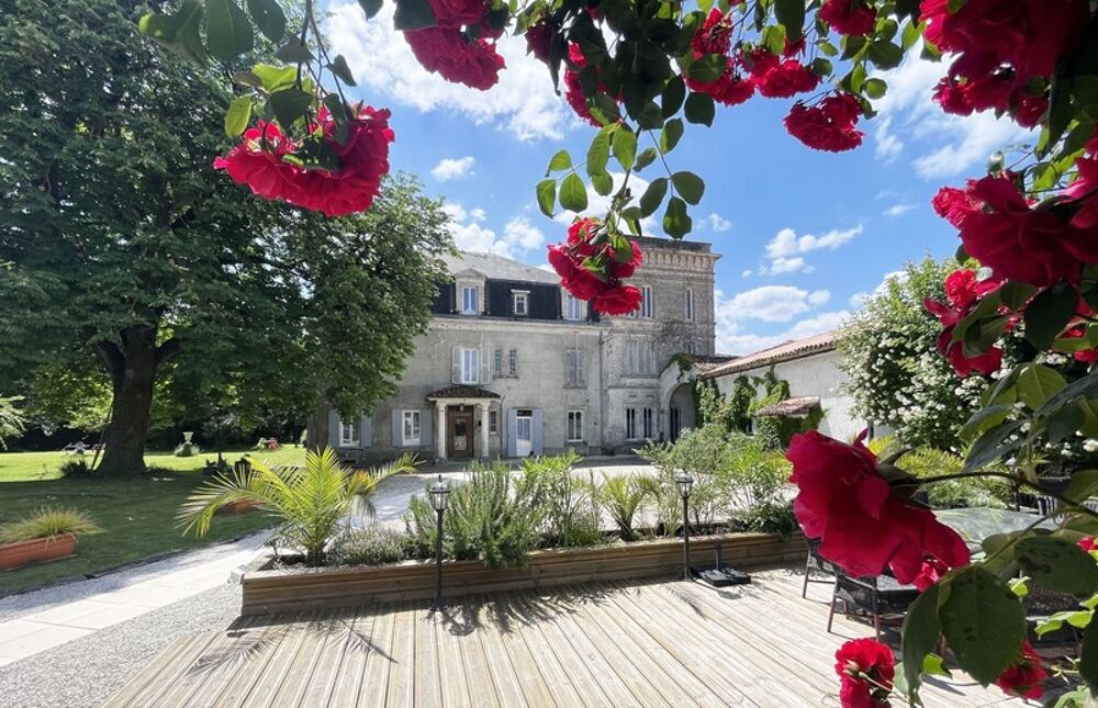 Maison 15 pièces 700 m² · à Cognac · 700 m² · 892 500 €