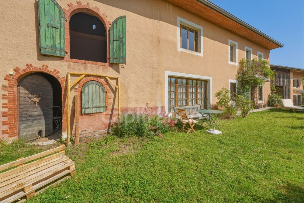 Maison à vendre 5 pièces PERON (01)