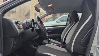 Aygo 1.0 VVT-i 69 X-Play 2017 occasion 91130 Ris Orangis