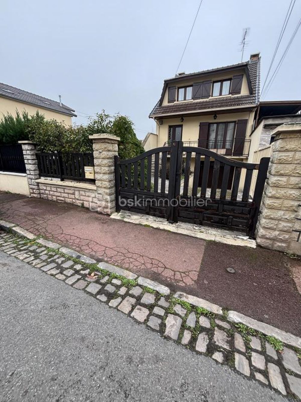 Maison 5 pièces 98m2 +Dépendance 31m2 Parcelle 300m2