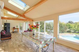  Propri�t�/ch�teau � vendre 9 pi�ces 384 m�