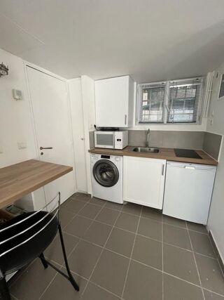  Appartement à louer 1 pièce 25 m²