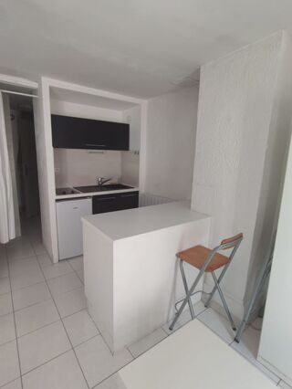 Appartement à louer 1 pièce 24 m²