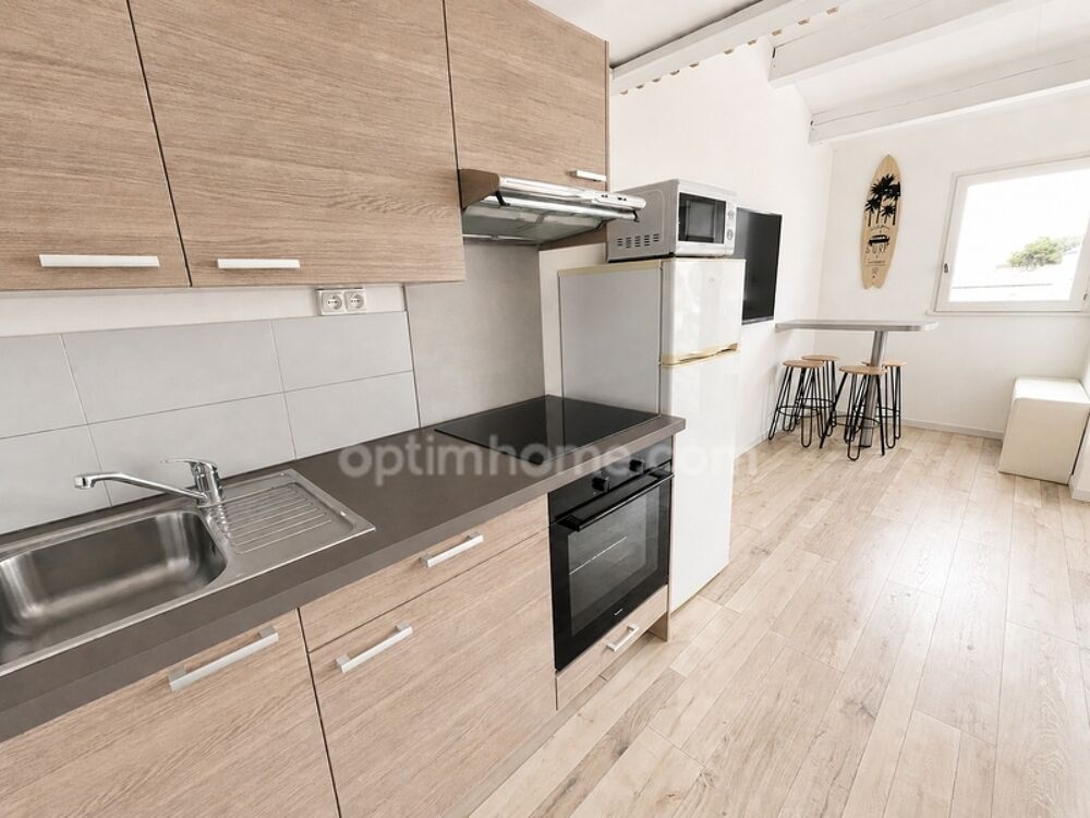 Appartement rénové 29m2  Dernier étage avec balcon et parking privatif CAP D'AGDE (34)