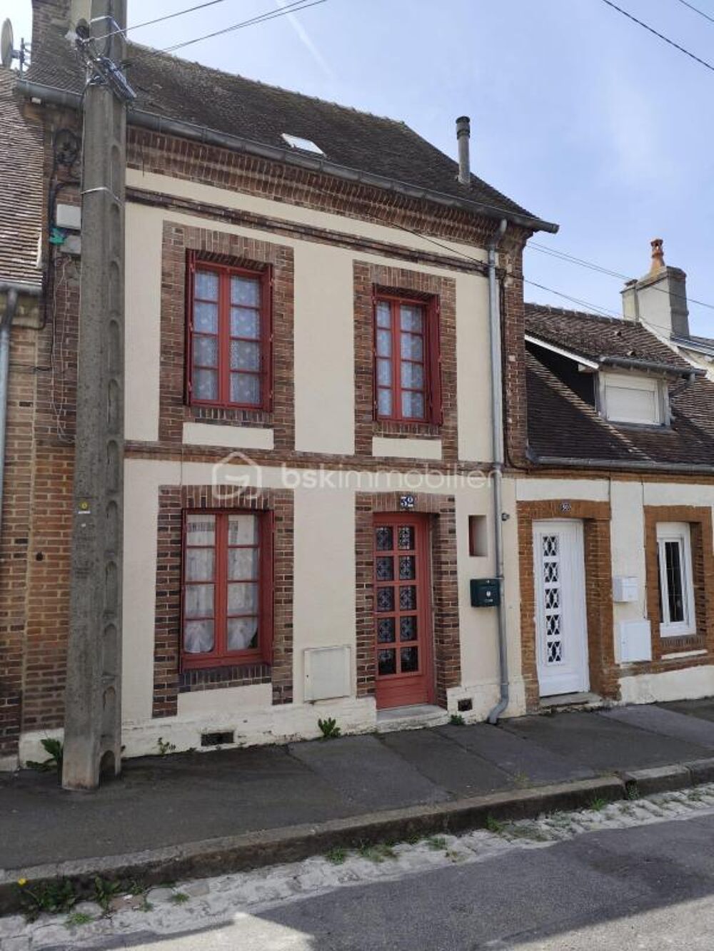 Maison de ville avec jardin - habitable de suite