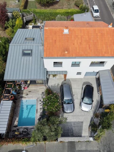   Pavillon Maison - 7 pièce(s) - 163 m²
