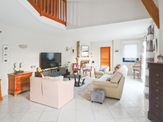  Maison � vendre 7 pi�ces 220 m�