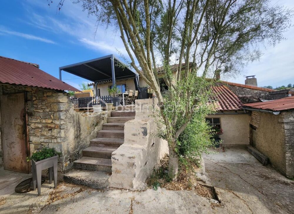 Vente Maison Maison de caractère en pierre Atypique Curzay sur vonne