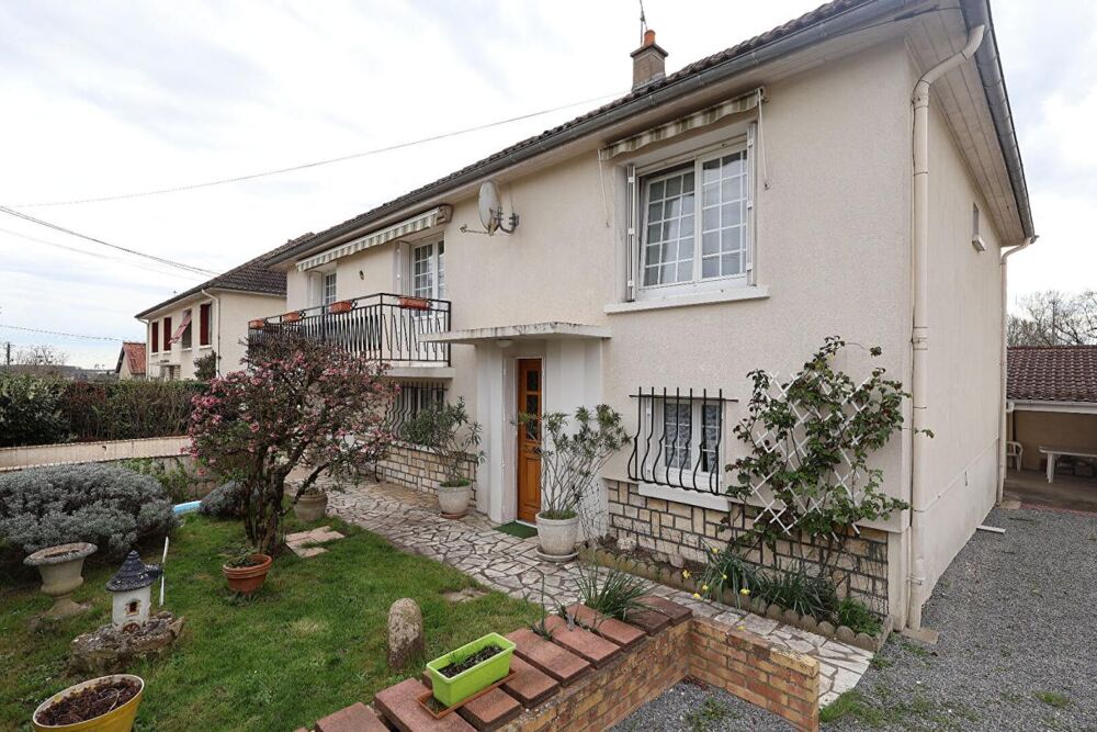 Maison sur sous-sol de 8 pièces, 4 chambres
