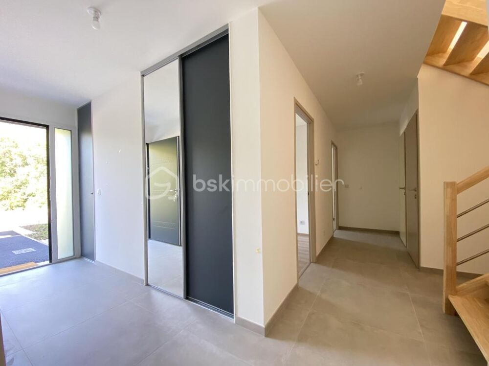 Vente Maison Magnifique maison 5 pièces sur 660 m² de terrain à l'entrée de Sillingy Epagny metz tessy