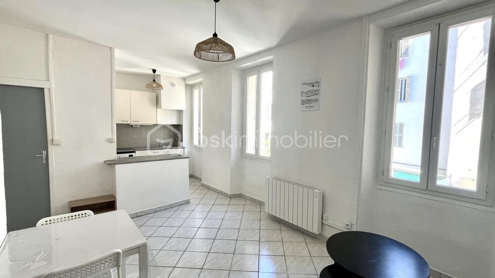 Vente Appartement TOULON CENTRE - T2 de 31 m2 rénové - Combles mansardés aménageables – Potentiel T3 Toulon