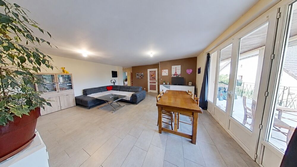 Vente Appartement Appartement 5 pièces avec grande terrasse et parking – Exclusivité Sermange