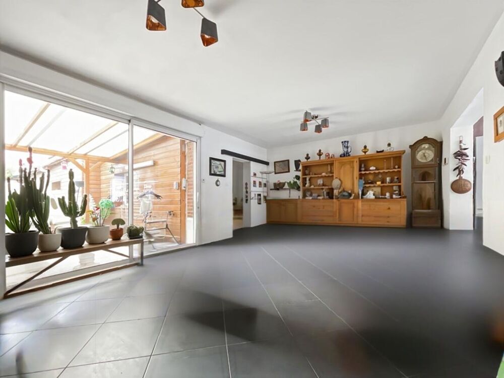 MAISON SEMI-MITOYENNE - GARAGE - 4 CHAMBRE - 100 m² - COMINES
