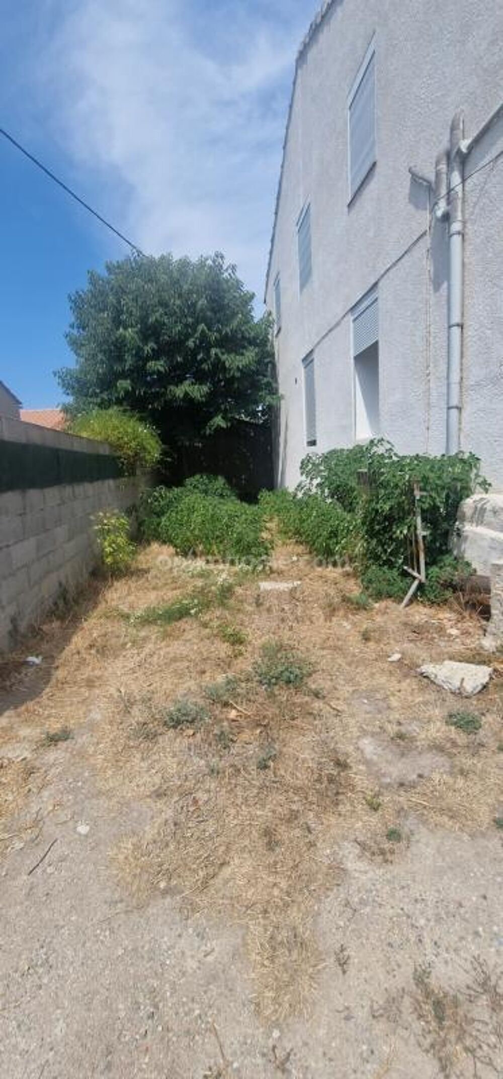 REZ DE JARDIN T2 AVEC PARKING!