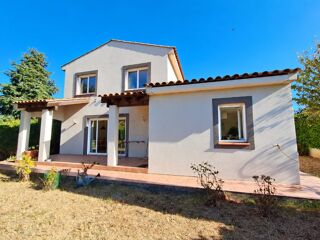 Vente Maison VILLEMOUSTAUSSOU – ÉLÉGANTE MAISON FAMILIALE AVEC JARDIN, TERRASSE ET GARAGE Villemoustaussou