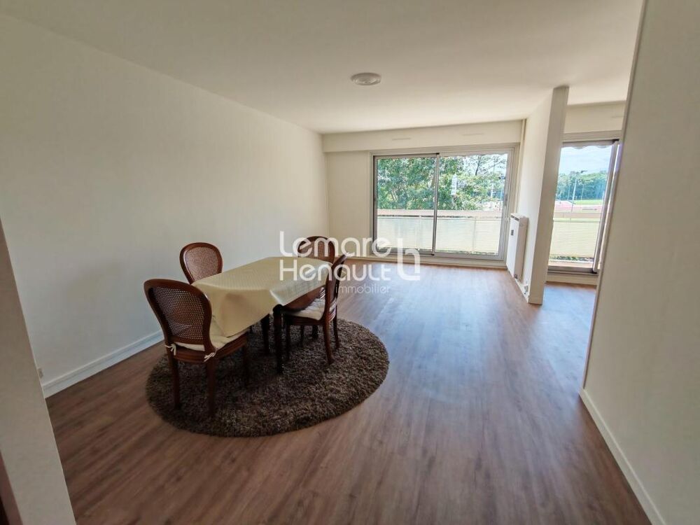 Location Appartement Résidentiel, Beau F4 de 85.65 m² Parking et Cave Dreux