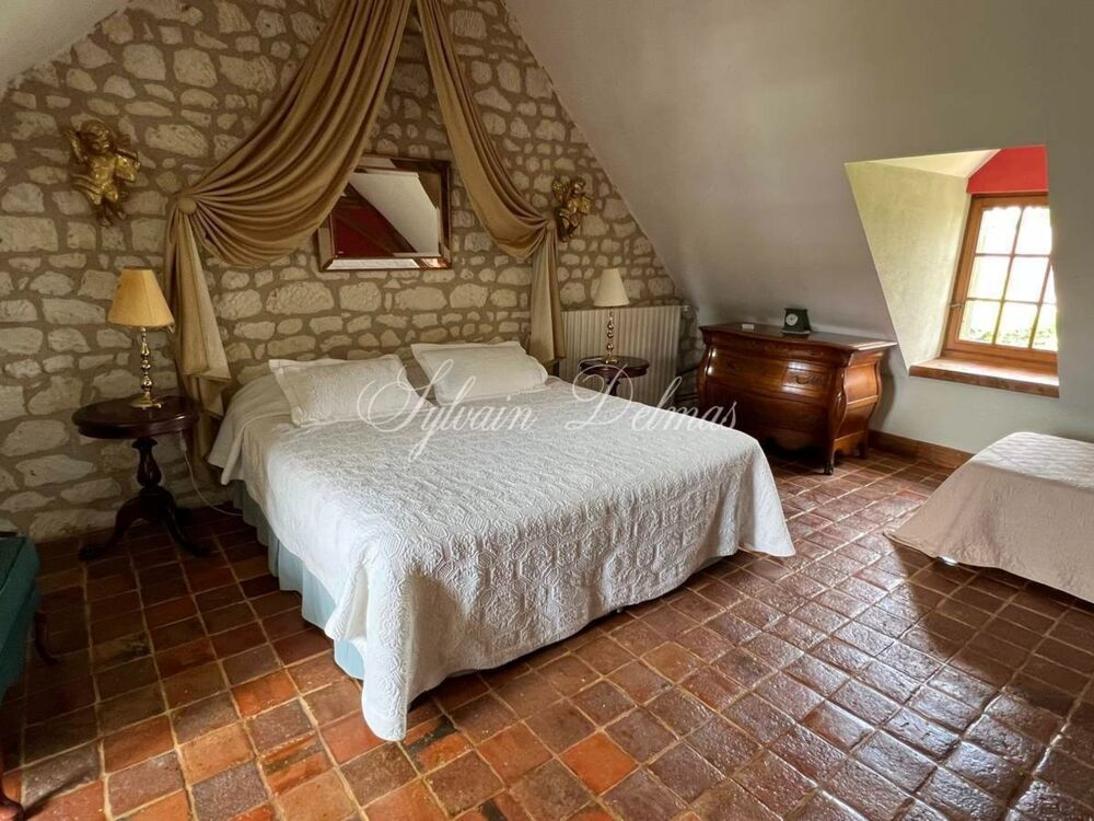 à vendre  Propriété/château Tours (37000)
