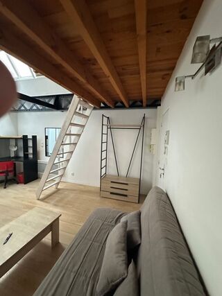  Appartement à louer 1 pièce 32 m²