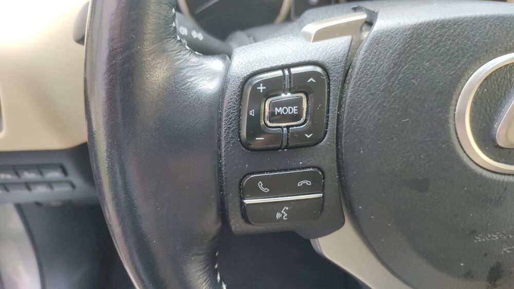 NX 2.5 VVT-i 197 Hybrid AWD e-CVT Ex&eacute;cutive - Automatique Toit 2015 occasion 14500 Caen