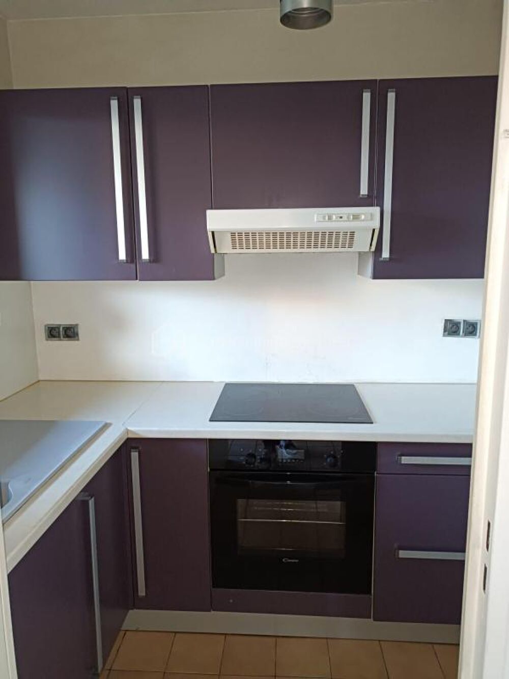 Vente Appartement F2 avec grand balcon, box fermé et beau potentiel – Une opportunité à ne pas manquer ! Livry gargan