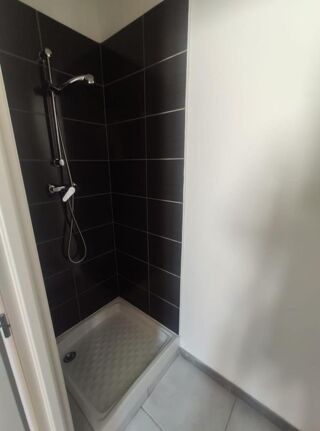  Appartement à louer 2 pièces 27 m²