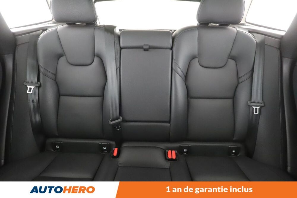 XC60 2.0 B4 Momentum Business Geartronic 8 197 ch 2022 occasion 92130 Issy-les-Moulineaux