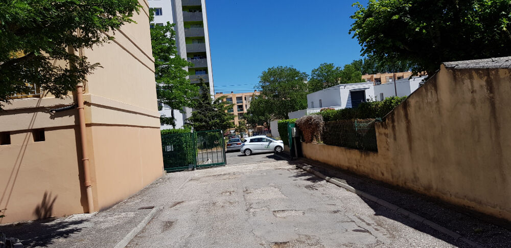 Vente Parking/Garage Parking / box Avignon 16 m2 Avignon