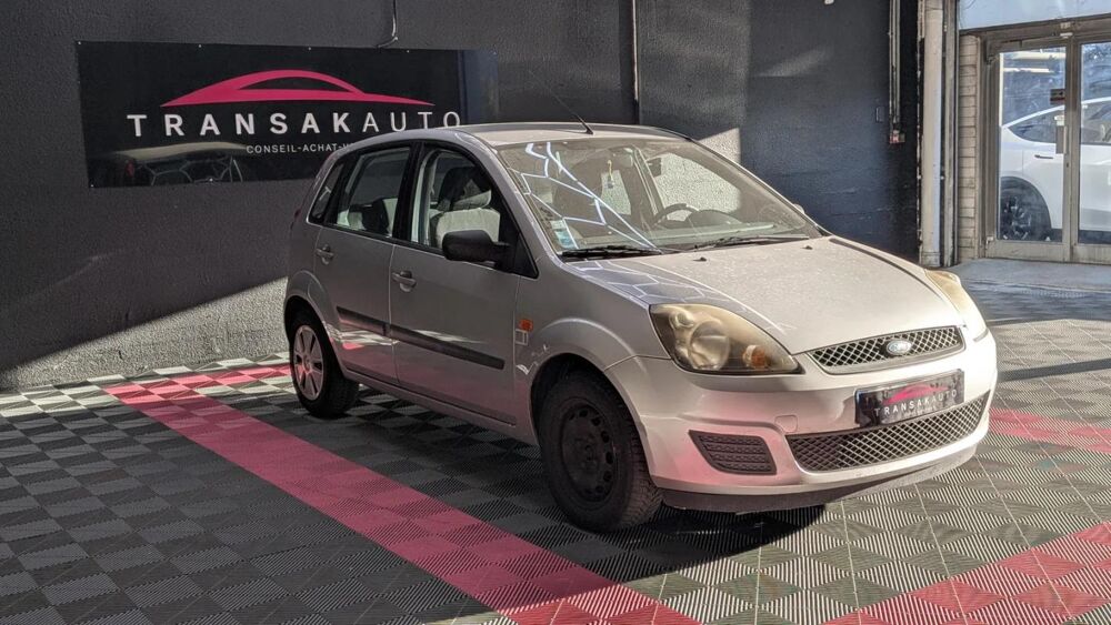 Fiesta Ambiente 5p 68cv FORD 2008 occasion 73000 Chambery