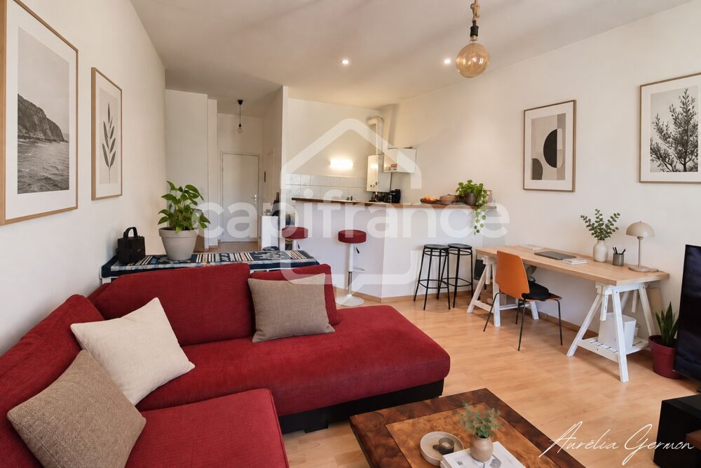 Vente Appartement BORDEAUX CENTRE – T2 DE 47 M² – VENDU OCCUPÉ – IMMEUBLE EN PIERRE- AUCUN TRAVAUX À PRÉVOIR Bordeaux