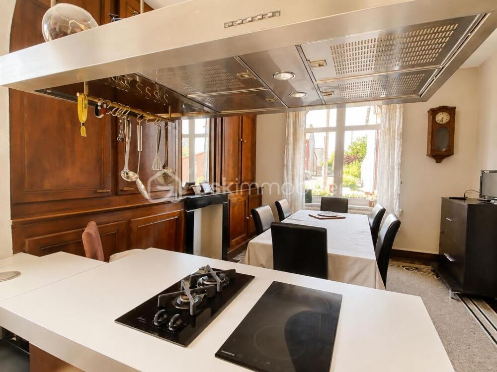 Vente Maison Maison de caractère des années 1930 – beaux volumes, terrain arboré 2765m² Courcelles le comte
