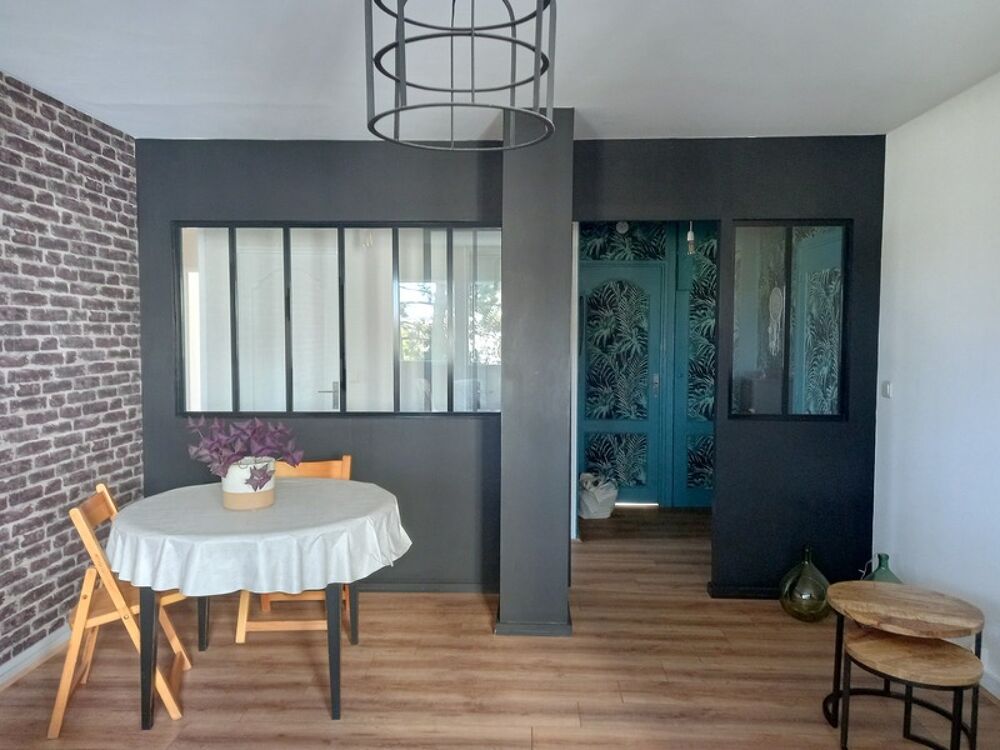 LAVAL CENTRE-VILLE  Appartement 80 m² entièrement rénové avec balcon, parking et ascenseur