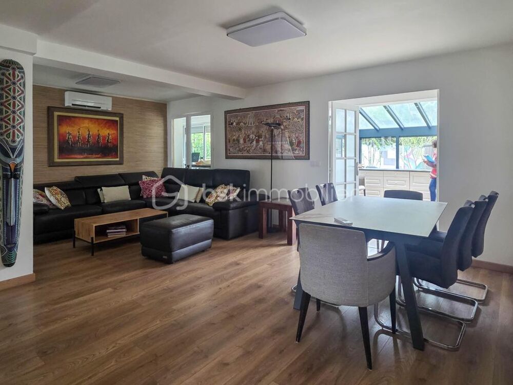 Boissy-Saint-Léger Appartement 5 pièces - rez-de-chaussée avec jardin sans vis-à-vis lumineux - trois places de parking sous-sol