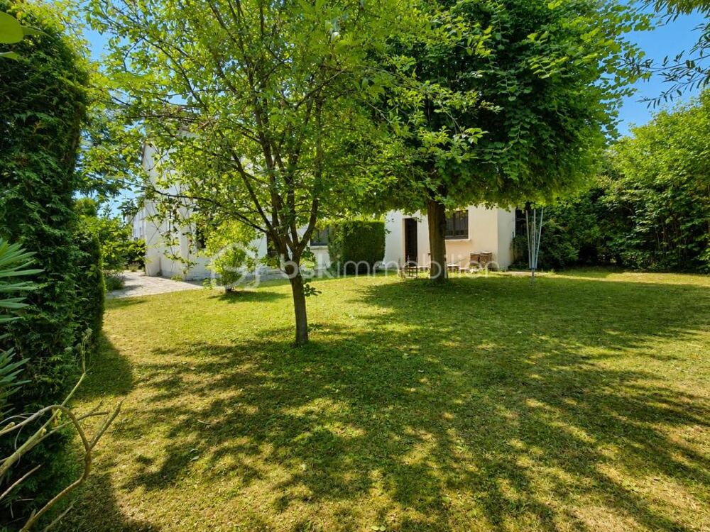 Maison familiale 4 chambres avec garage, dépendance et cave  Beau potentiel de rénovation