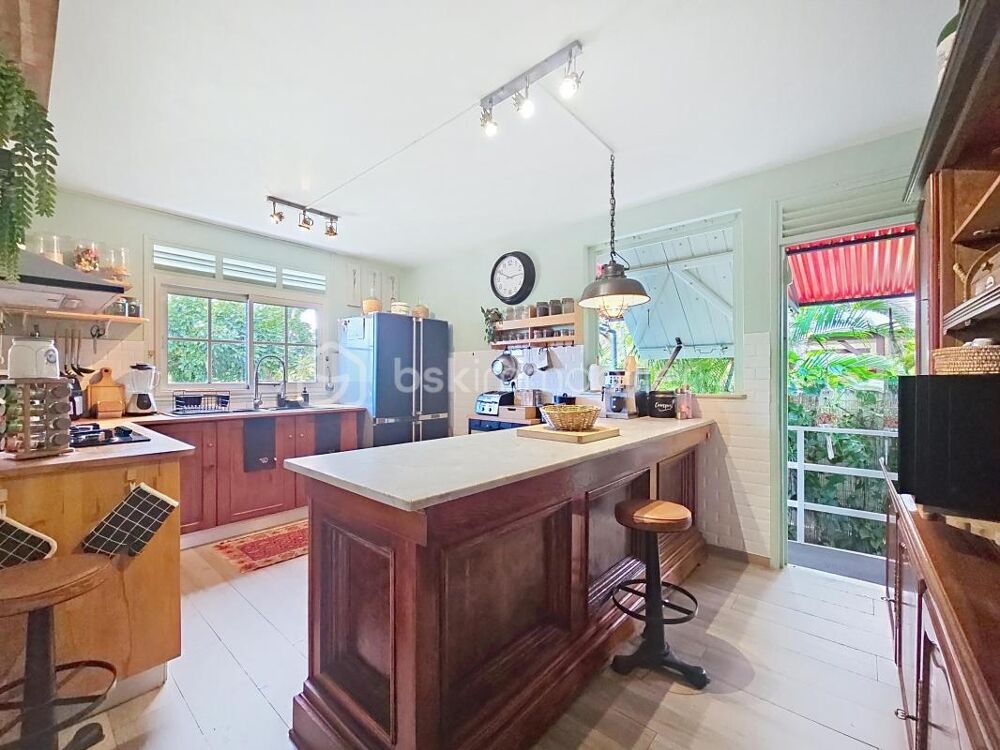à vendre  Propriété/château Saint-François (97118)