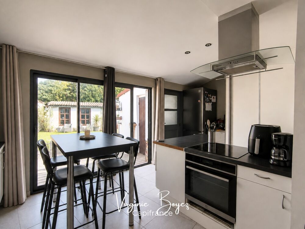Vente Maison ? À VENDRE – Maison de ville 88 m² avec cour et dépendance à Bourbourg Bourbourg