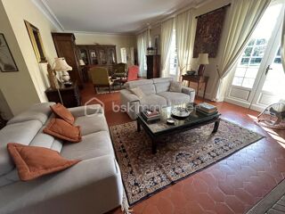  Propriété/château à vendre 11 pièces 453 m²