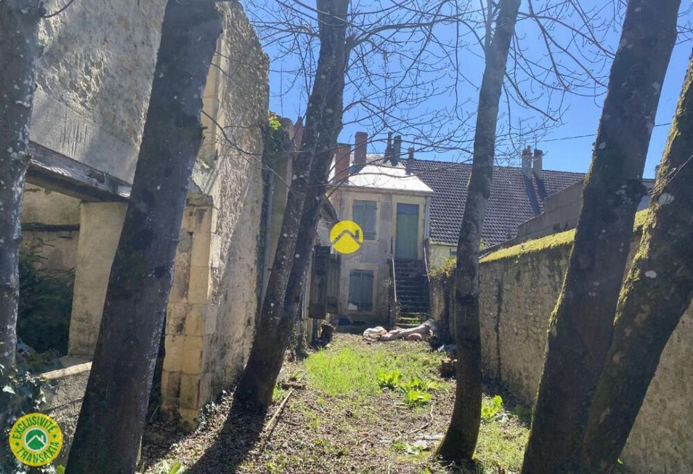 Immeuble et maison à rénover