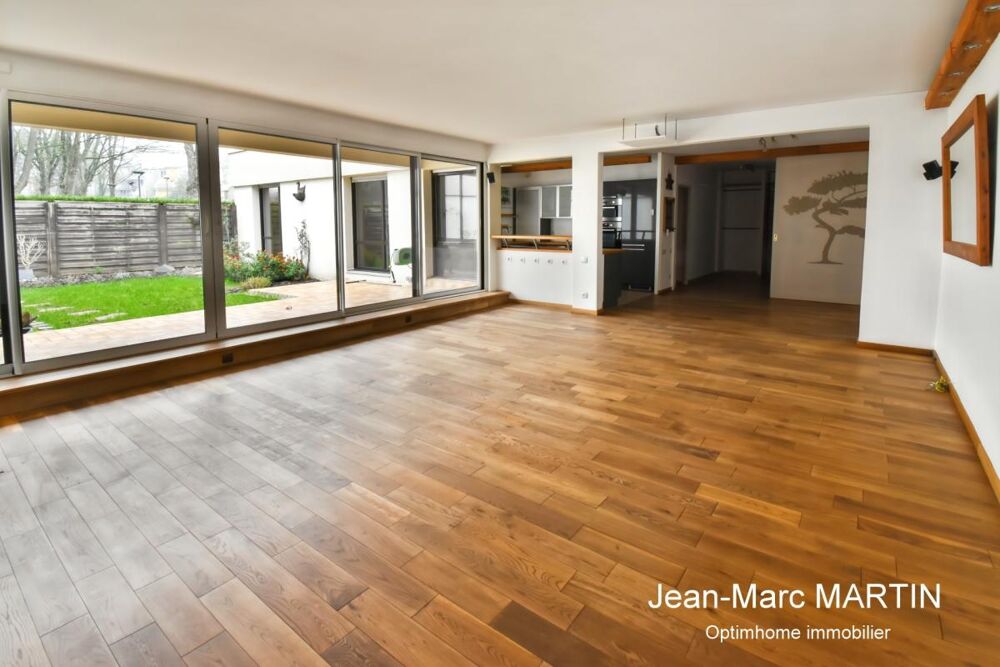 Villeneuve-dAscq  Appartement 107 m² avec rez-de-jardin privatif fermé et sécurisé  Résidence de standing  Chaîne des Lacs à