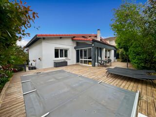  Maison  vendre 7 pices 205 m