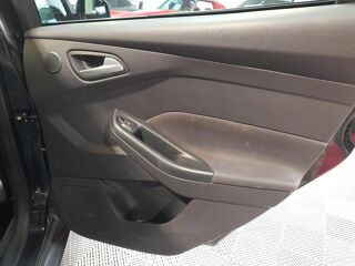 Focus Titanium 2012 occasion 35520 La Chapelle Des Fougeretz