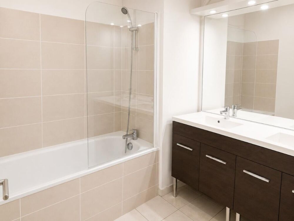 Location Appartement T3 avec terrasse, jardin et parking à CENON Cenon