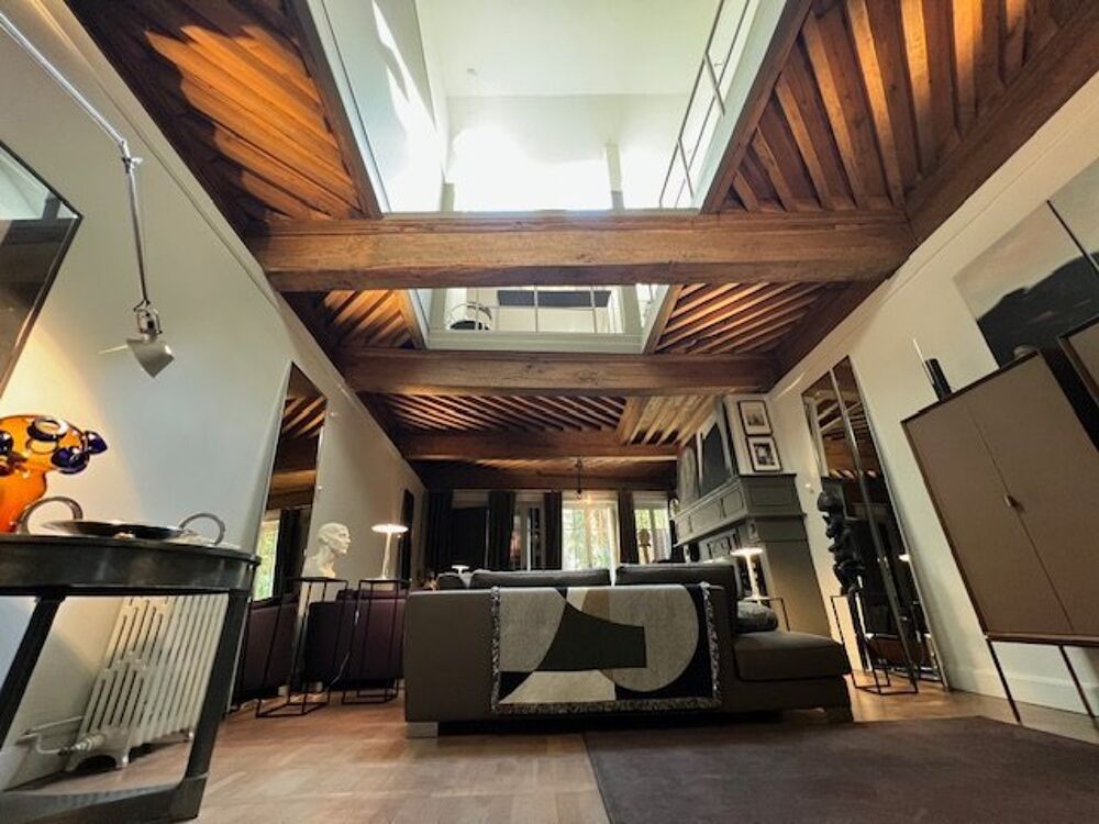 Maison de charme 18e siècle  232 m² avec terrasses  Saint-Étienne centre-ville (rue Michelet)