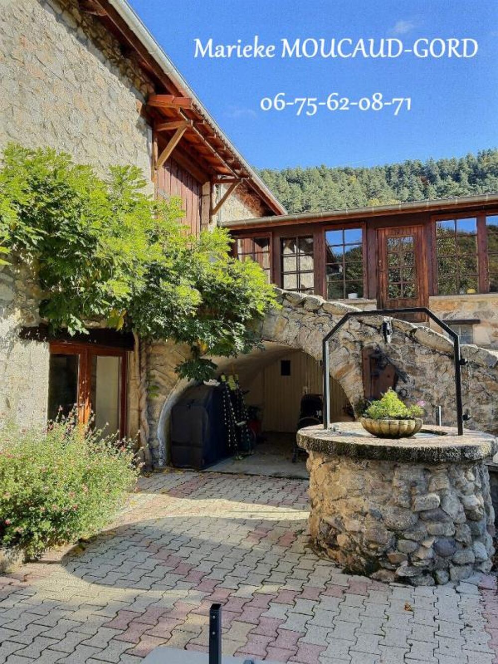 Vente Maison Maison en pierre rénovée de 150 m²  4 chambres dépendances  terrain clos  1489m² Beauzac