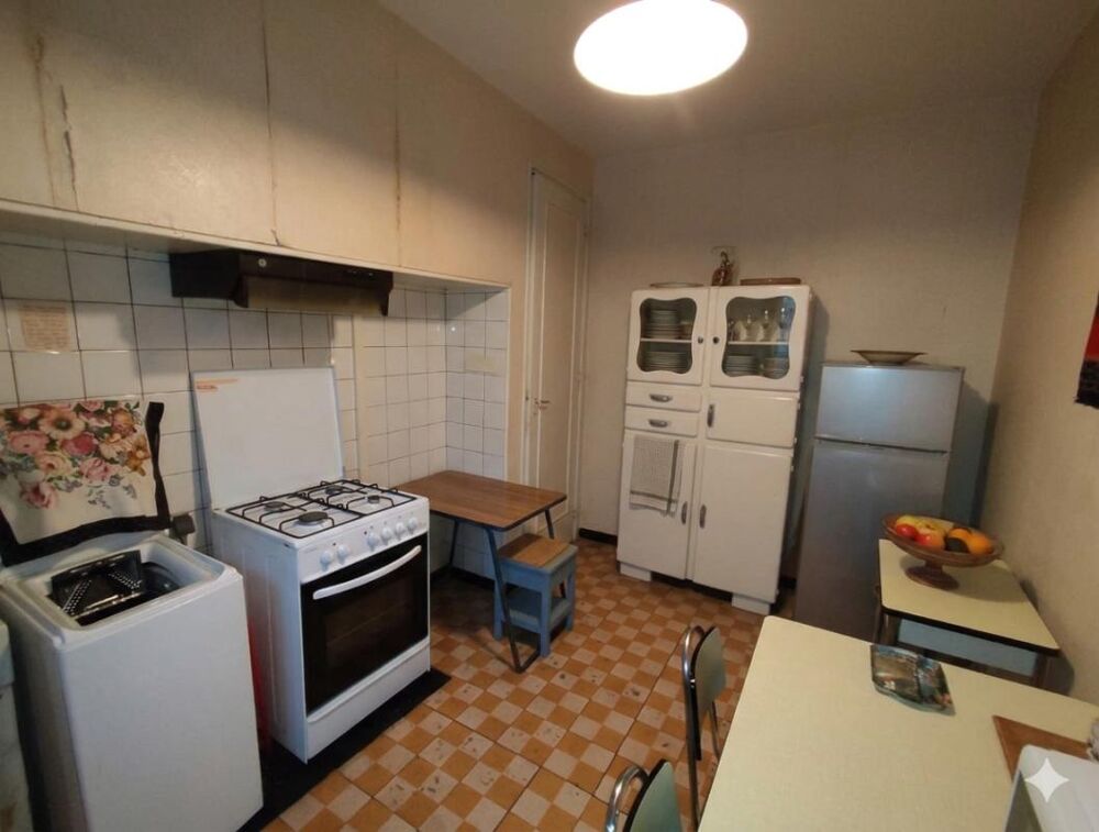 Narbonne Centre : Maison de Caractère de 171 m² - T8 - R+2 - avec Cour-Parking et Toit-Terrasse