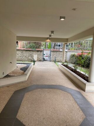  Appartement à louer 3 pièces 74 m²