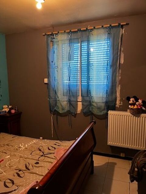   Chambre de 9m2 � louer sur Mons-en-P�v�le Appartement - 1 pi�ce(s) - 9 m�
